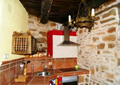Cocina de la casa rural Salva de Binatur