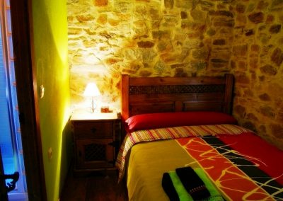 Habitación casa rual Salva en El Bierzo BINATUR